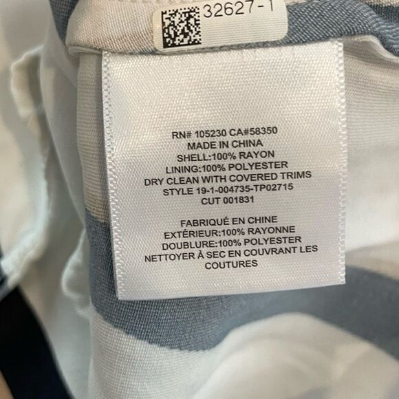 EUC Equipment White silk blouse, side button detailing and billowy sleeves Sz. S - Picture 7 of 8